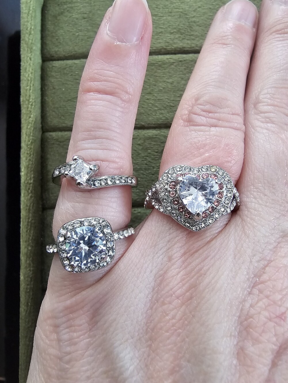 Lot Of Rings - Picture 2 of 4